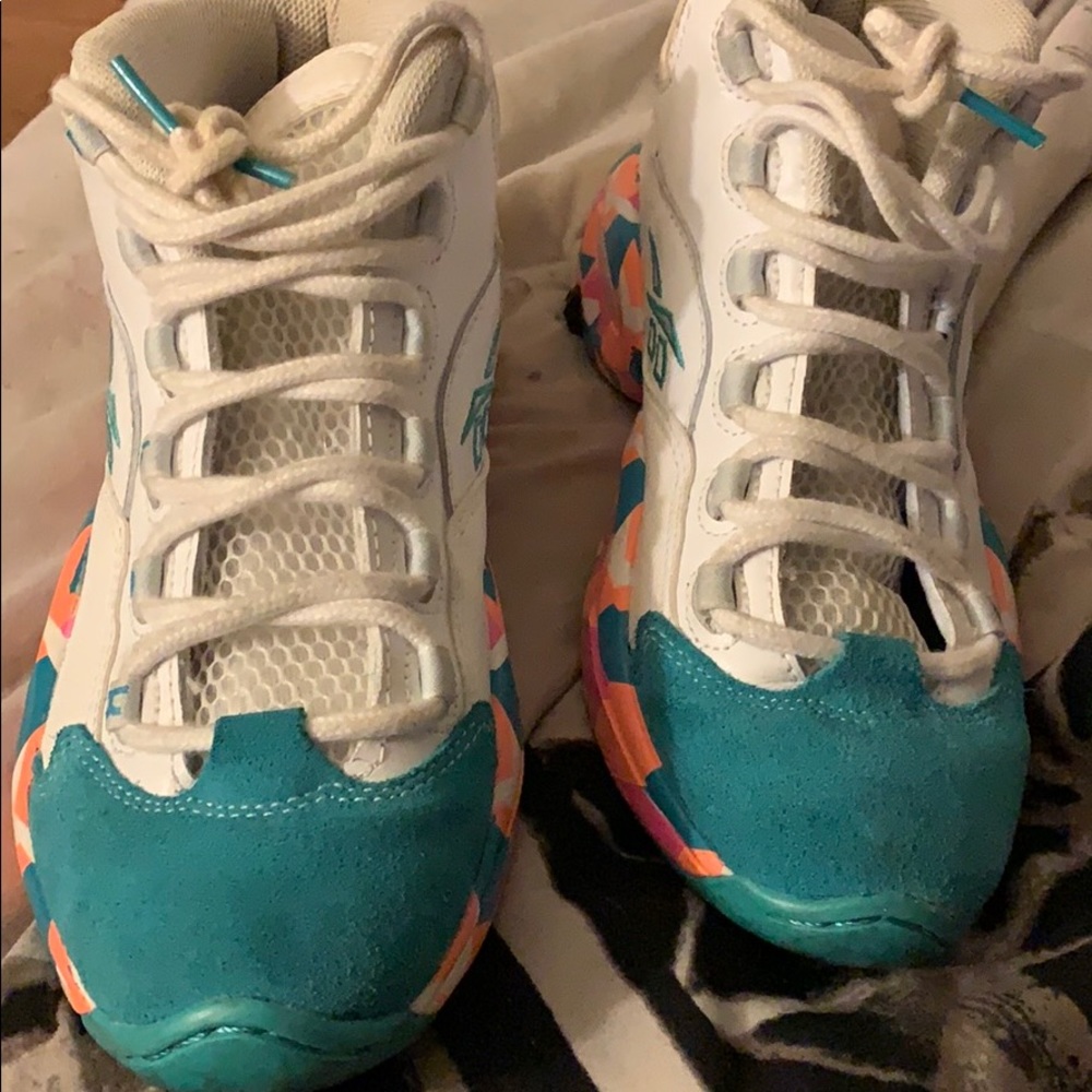 Allen Iverson Reebok (Grade School)